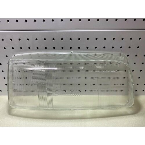 Стекло фары правое Рено Премиум Керакс Мидлум ДЦИ DCI Renault Premium Kerax Midlum 2640₽