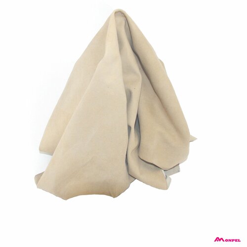 Натуральная итальянская кожа, велюр светло-бежевый, коза. 40-45 дм2, целые шкурки.