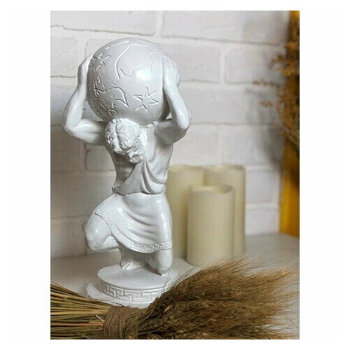 Статуэтка из гипса Титан 34см белый 1549₽