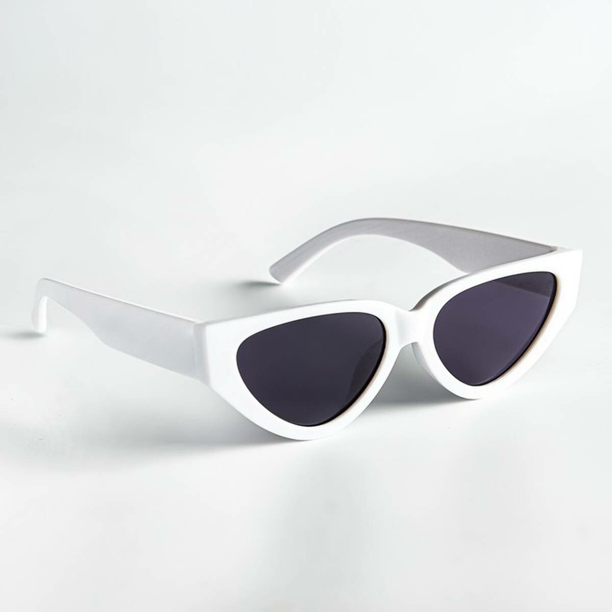 фото Очки солнцезащитные OneSun, uv 400, дужка 14 см, ширина 15 см, линза 4.2 х 6.5 см, белые, 1 шт.