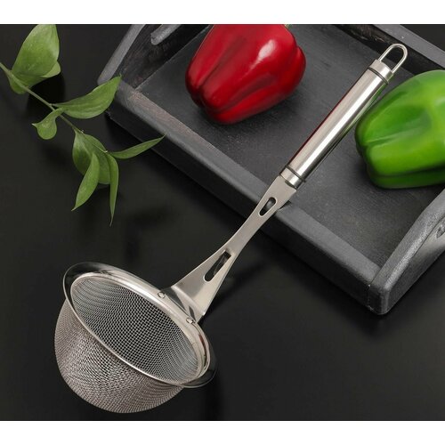 Сито-дуршлаг d 12 см с фиксатором 603₽