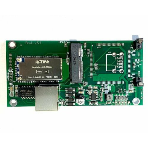 Встраиваемый роутер AXR-5P PoE поддержка miniPCI-e 3G4G-модемов угловой RJ-45 4580₽