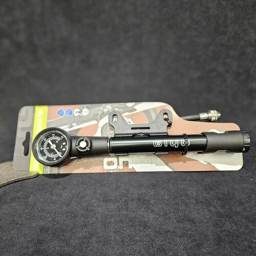 Насос высокого давления GIYO GS-41E гибридный 100 300 psi Presta Schrader черный 3290₽