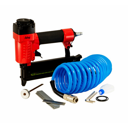 Набор пневмоинструмента FUBAG гвозде-скобозабивной пистолет SN4050 5 предметов шланг 5м гвозди 15мм скобы 16мм боек 120106 6130₽