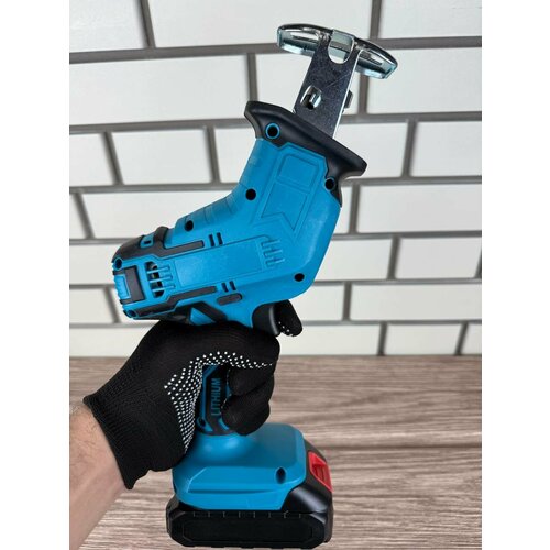 Пила сабельная аккумуляторная мини электропила бесщеточная 18 V 2 АКБ в кейсе 6500₽