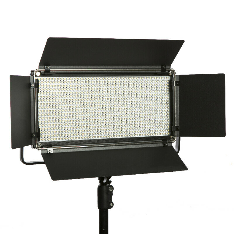 Светодиодный осветитель с шторками 50Вт 3200-5600K Fotokvant AL-900AS