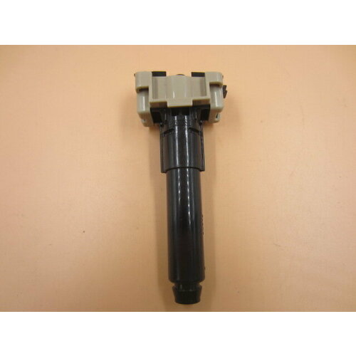 Форсунка омывателя фары правая совместима с Toyota Prado 150 2013-2017 8520760100 3500₽