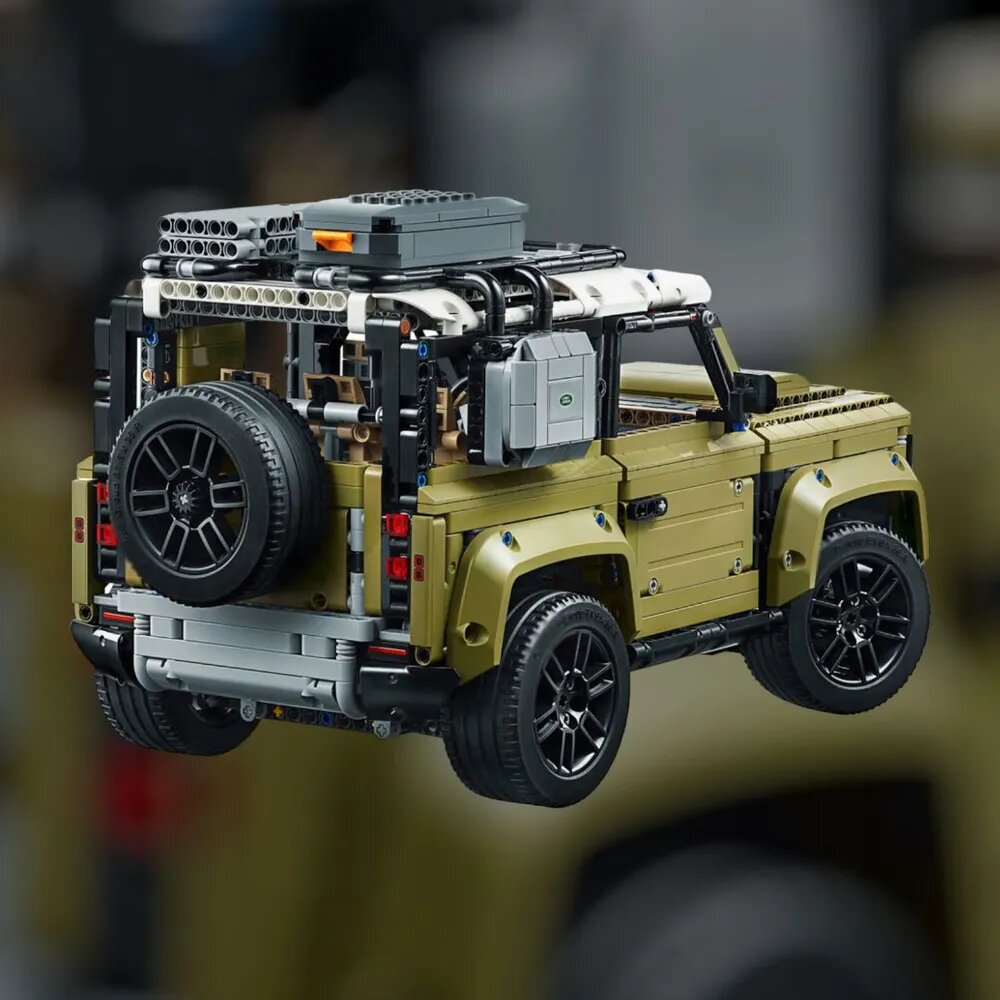 Конструктор/ Техник/ Land Rover Defender/ 2573 деталей/ 11450/ ребенку