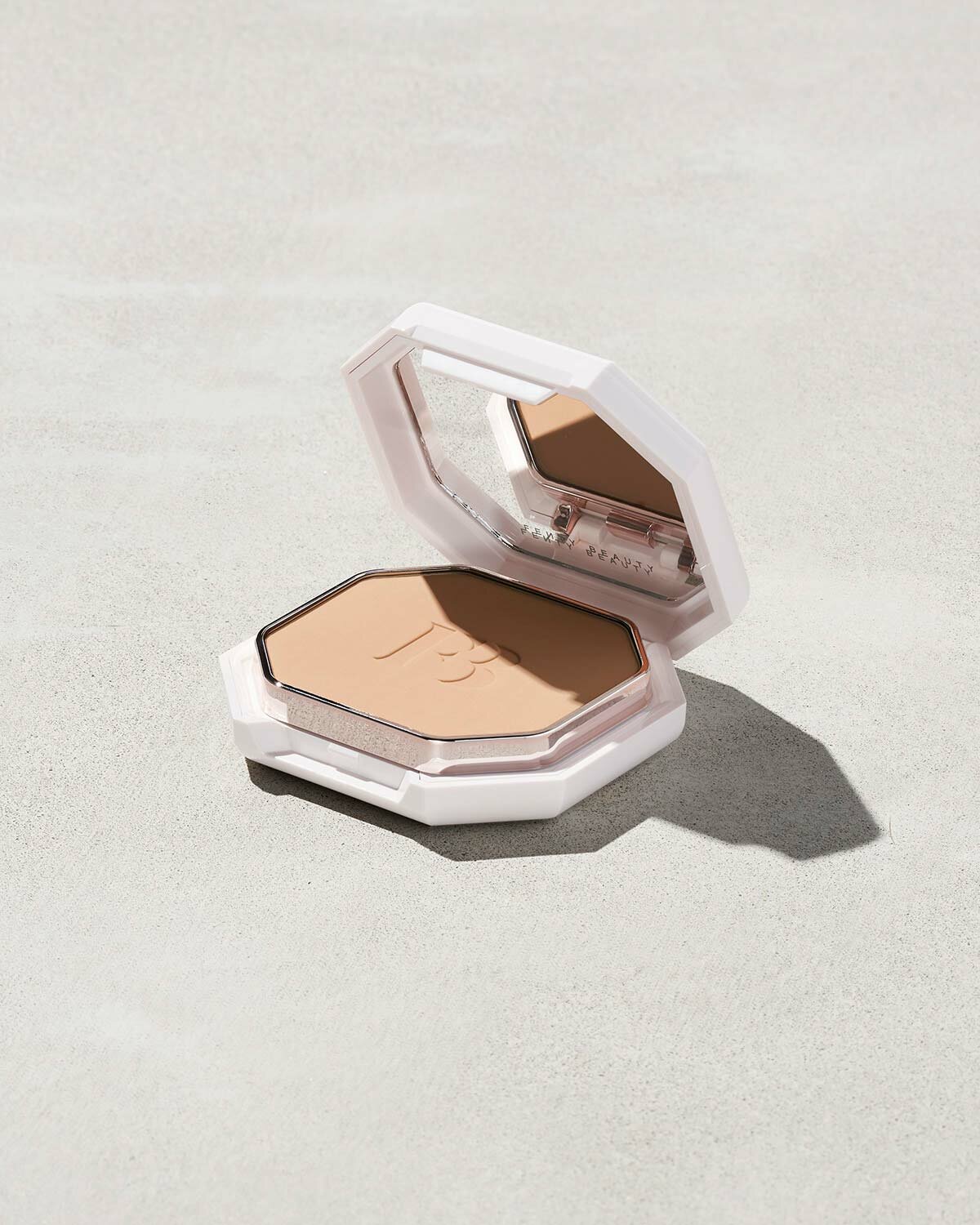 Fenty Beauty By Rihanna Пудра Pro Filt'R Soft Matte Powder Foundation, 9,1 гр. тон 190