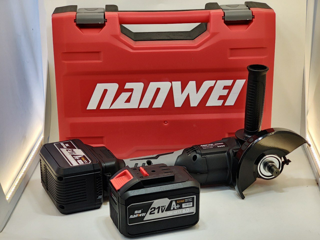 фото Болгарка Nanwei аккумуляторная шлифовальная машина 125 мм