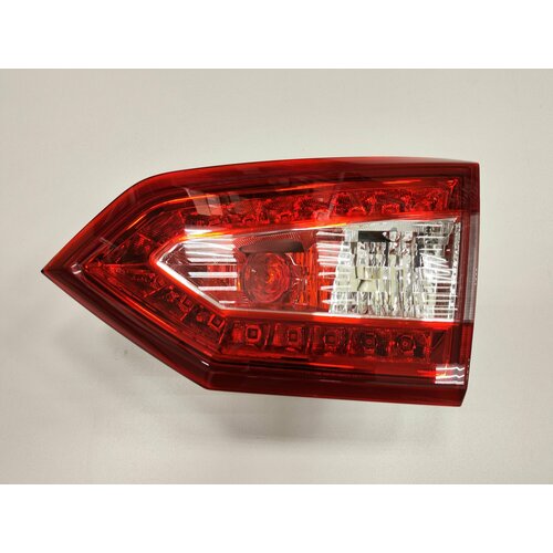 Фонарь задний правый на крышке багажника Dongfeng S30 16 16V 4AT седан 7524003 9450₽