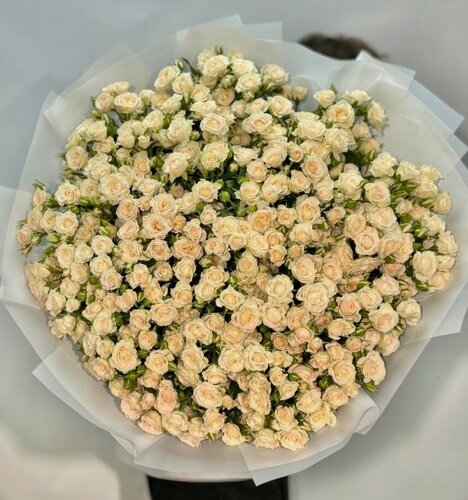 Изображение товара Букет из кремовой кустовой розы "Крем Грация" с доставкой до двери