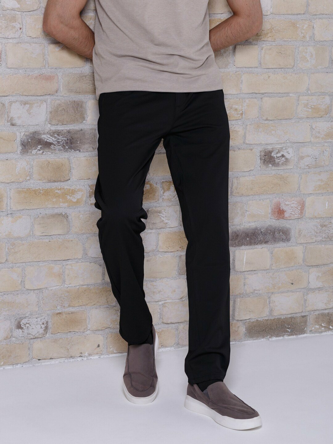Брюки классические F17 JEANS, размер 38, черный 990