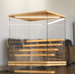 Ящик-футляр для хранения игрушек и коллекционных фигурок с подсветкой MyPads, одинарный трехъярусный бокс вмещает в себя до 12 фигурок, защищает от.