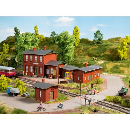 15106 Auhagen Железнодорожный комплекс вокзала Нойклостер H0 1:87 16,5мм