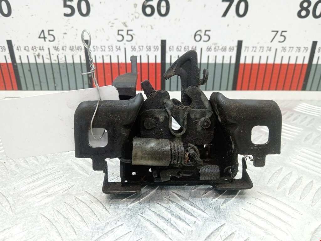 Замок капота Renault Sandero 2 арт. 2104427