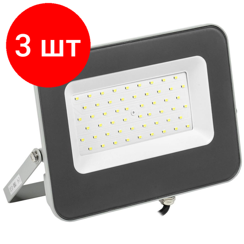 Комплект 3 штук, Прожектор светодиодный IEK 50Вт IP65 6500К сер. ИЭК LPDO701-50-K03