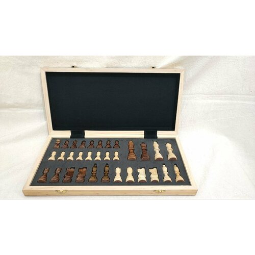 Шахматы магнитные с деревянной доской