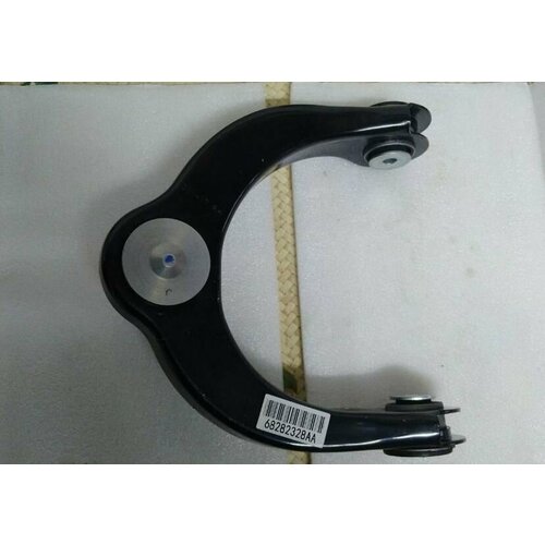 Рычаг подвески передний верхний правый Jeep Grand Cherokee WK2