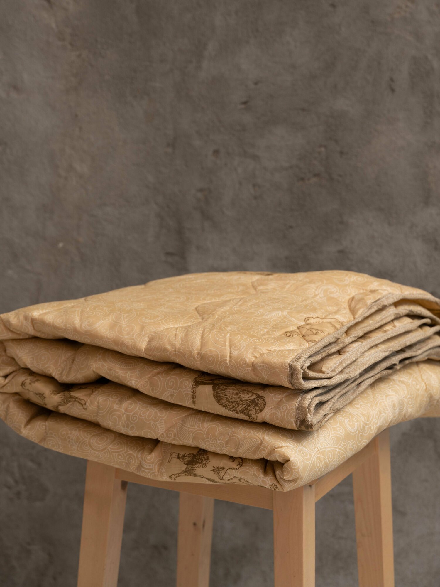 Одеяло 2.0-спальный 172x200 см,с наполнителем Верблюжья шерсть - фотография № 1