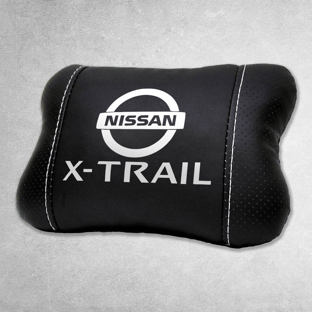 Автомобильная подушка под шею на подголовник эмблема Nissan X-Trail, для Ниссан Икстрейл. Подушка для шеи в машину. Подушка на сиденье автомобиля.