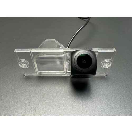 Камера заднего вида Teyes AHD для Mitsubishi Pajero 4 Мицубиси Паджеро 4 2006 - 2023 2200₽