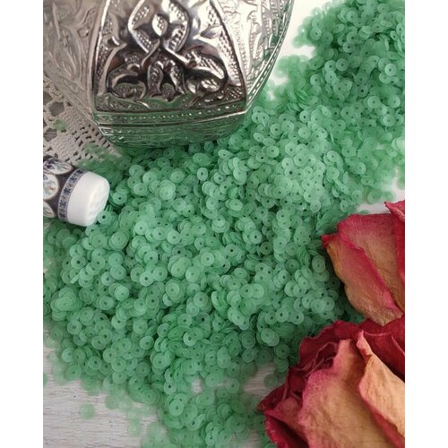 Пайетки чаши 4 мм #716f. Упаковка 3 грамма. Италия