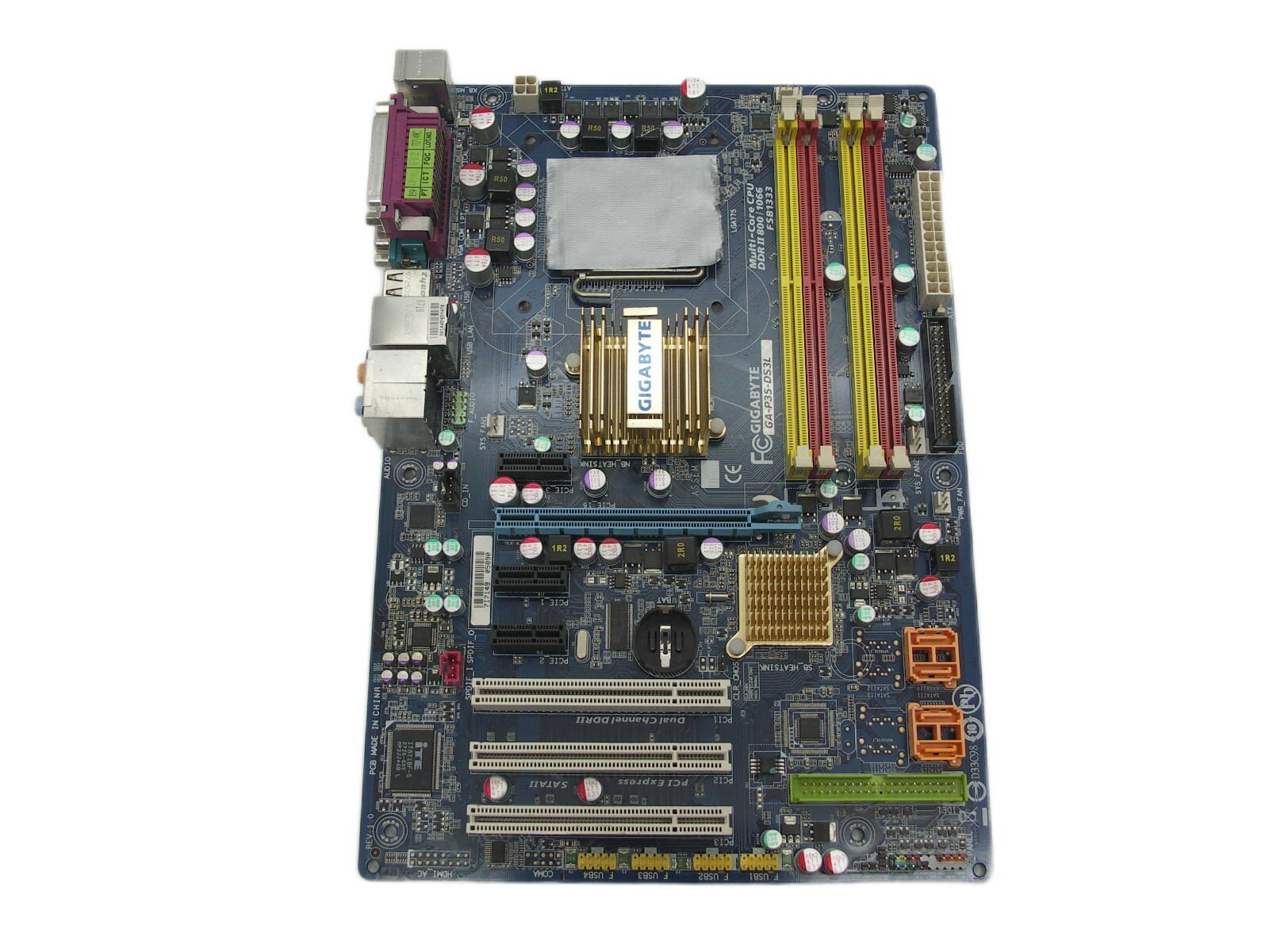 Материнская плата S-775 Gigabyte GA-P35-DS3L Rev 1.0 (IP35/4xDDR2/Sb/Lan/ATX)