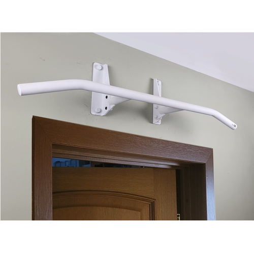 Турник наддверный IronWall PRO модель D1 4-00 c белой перекладиной для трех видов хвата и белыми кронштейнами крепления к стене