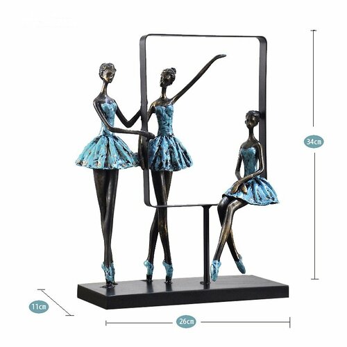 Три балерины у квадрата 34х26 15999₽