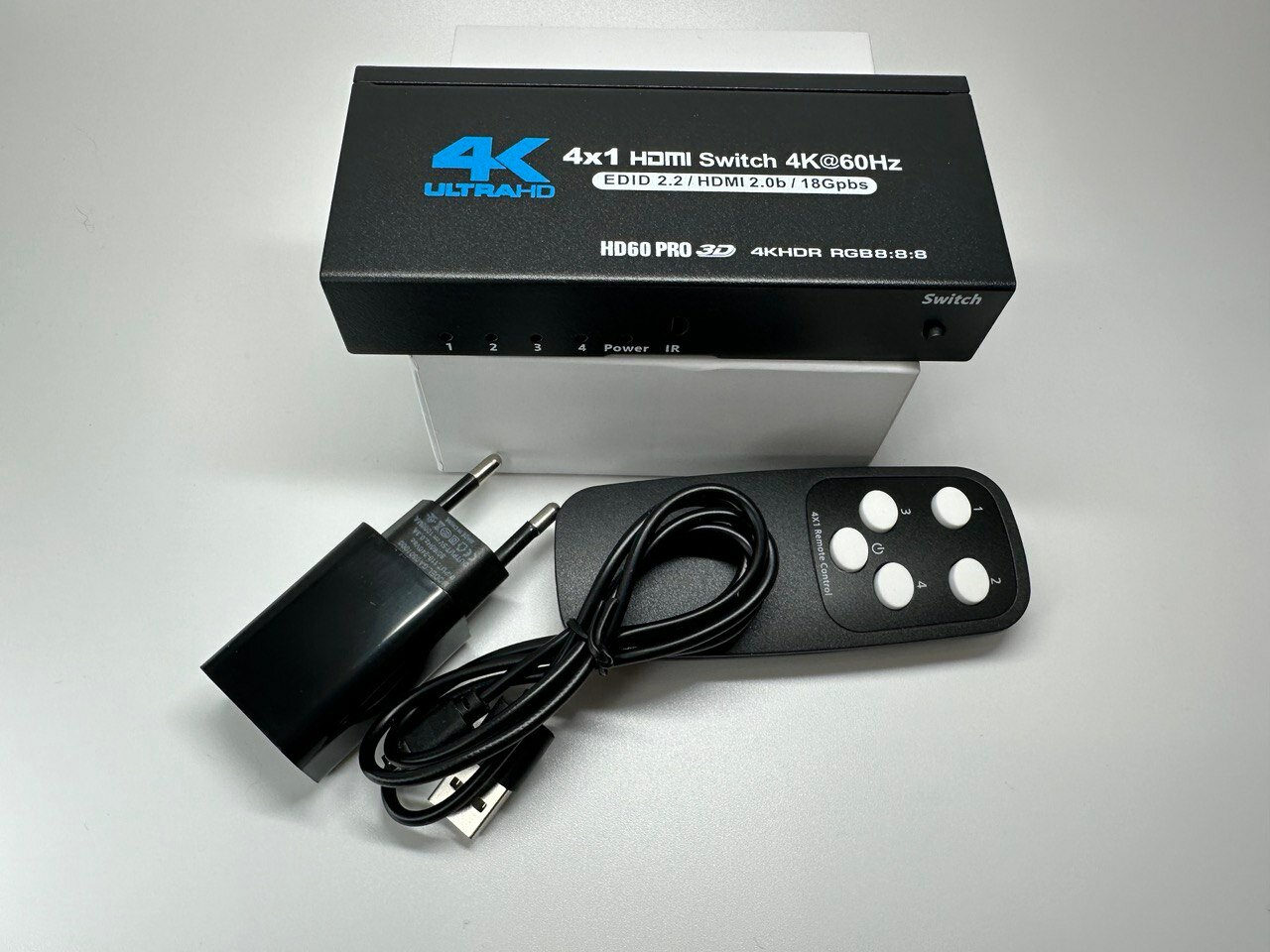 Переключатель (Switch) HDMI 4х1 Ultra HD V-2.0 (4Kx2K, 3D) /VСonn/