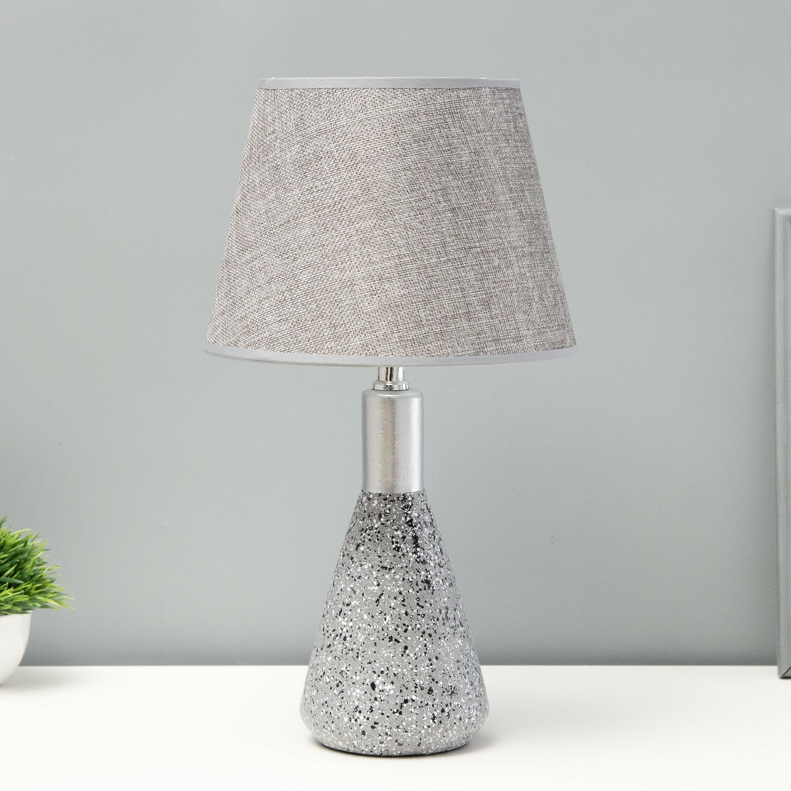 Настольная лампа «Леона» Е14 40 Вт серо-серебристый 23×23×41 см