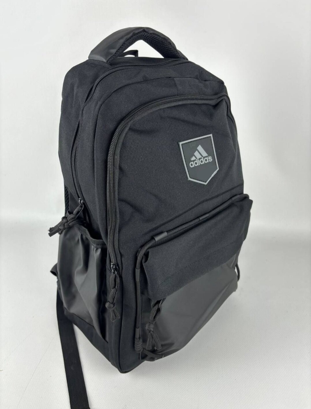 Рюкзак Adidas черный вместительный городской/спортивный, унисекс для учебы, работы, путешествий, 47×17×30 см