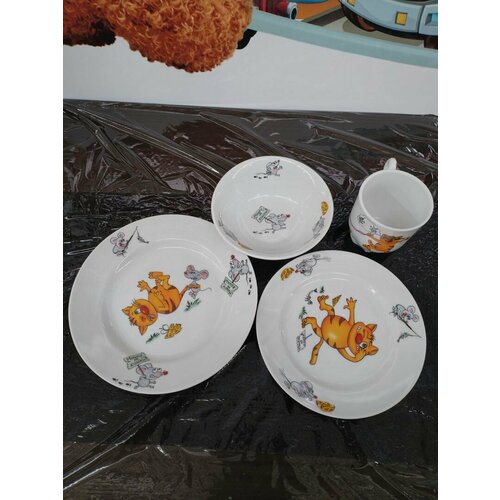 Набор детской посуды Кошки не мышки 4 предмета набор посуды детский игрушки 3 предмета тарелка мелкая 200мм тарелка глубокая 200мм кружка 210мл