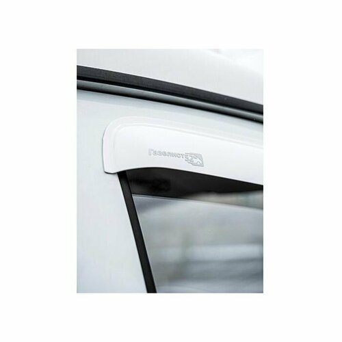 Дефлектор окон (ветровик) 3302 длинный накладной к-т 2шт. (белый)