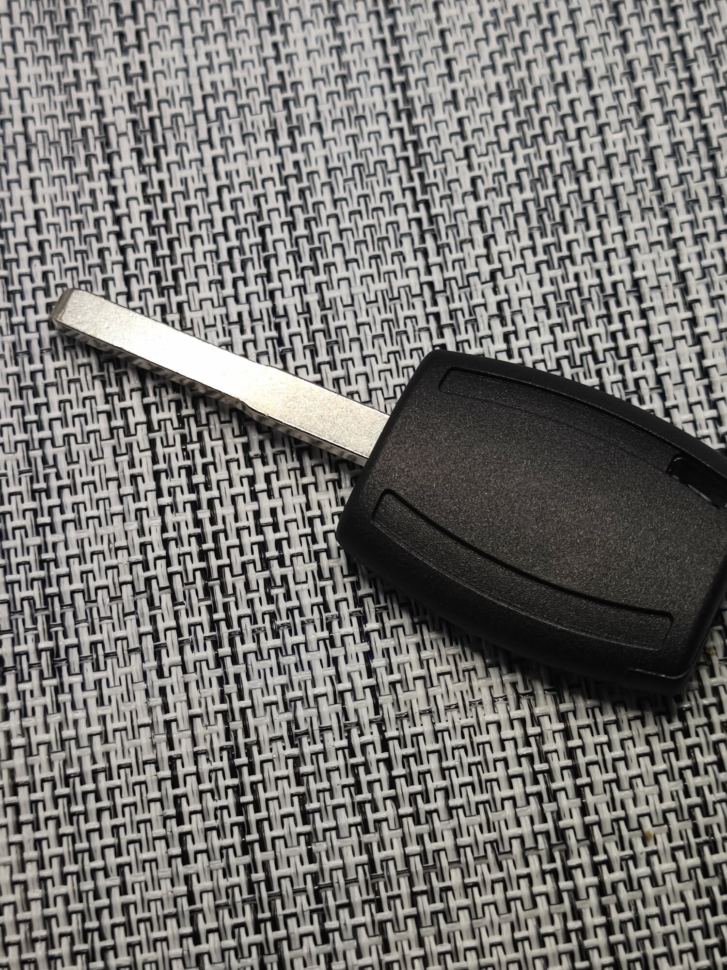 Ключ зажигания с чипом для Ford Focus 2