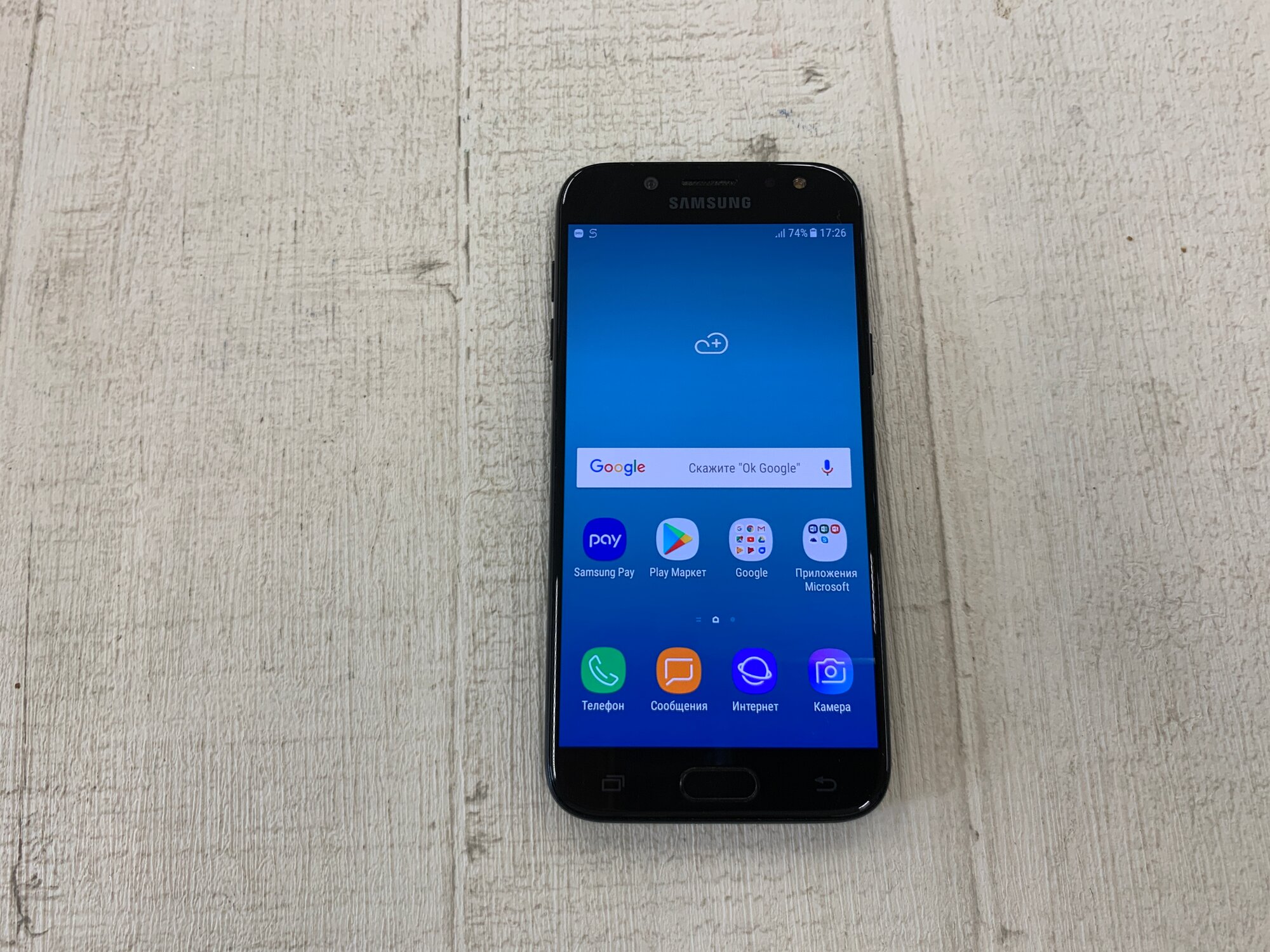 Смартфон Samsung Galaxy J5 (2017) 2/16Гб DS Black (SM-J530FM)