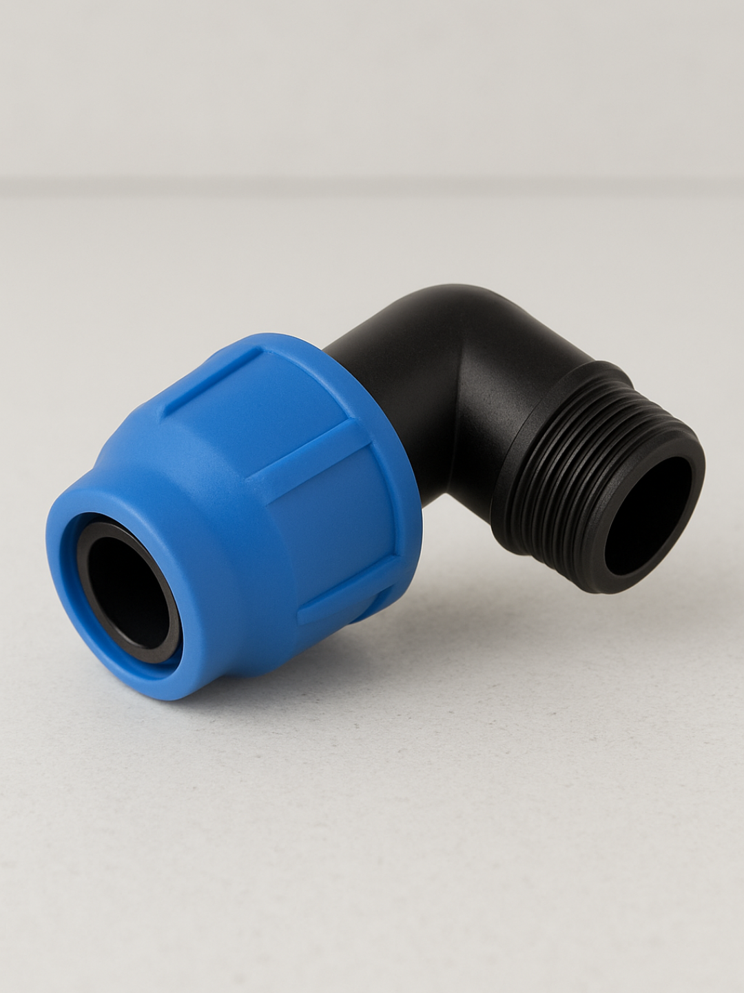 Угол резьба с замком — фото 1