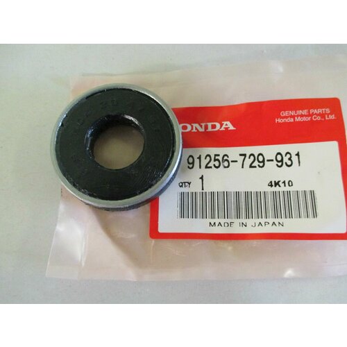 Оригинальный сальник для снегоуборщиков Honda серии HS622 / HSS655 20х47х9,7 91256-729-931 OEM: DECL302, ZVCL302