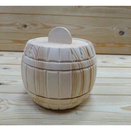 Бочонок деревянный из кедра большой без ложки 05 л 2690₽