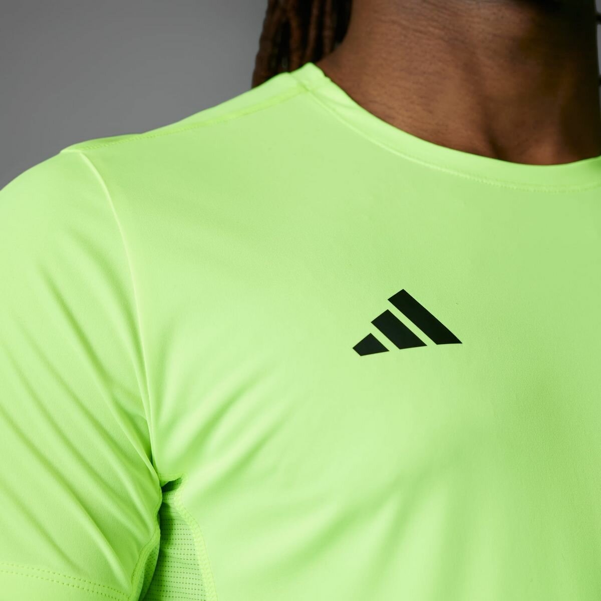 Футболка спортивная adidas Adizero Essentials Running Tee, размер 2XL, зеленый — фото 1