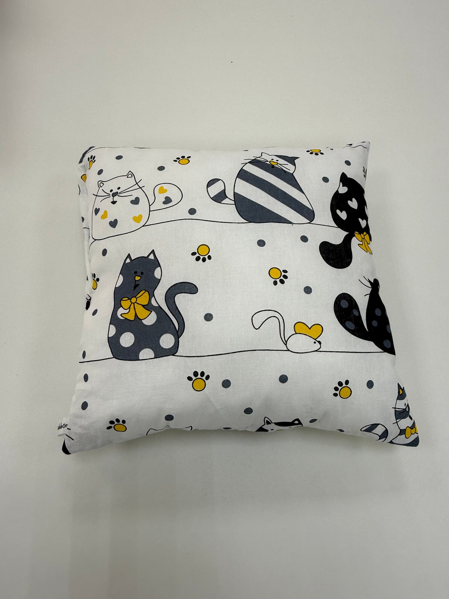 Подушка-чехол кошечки. — фото 1