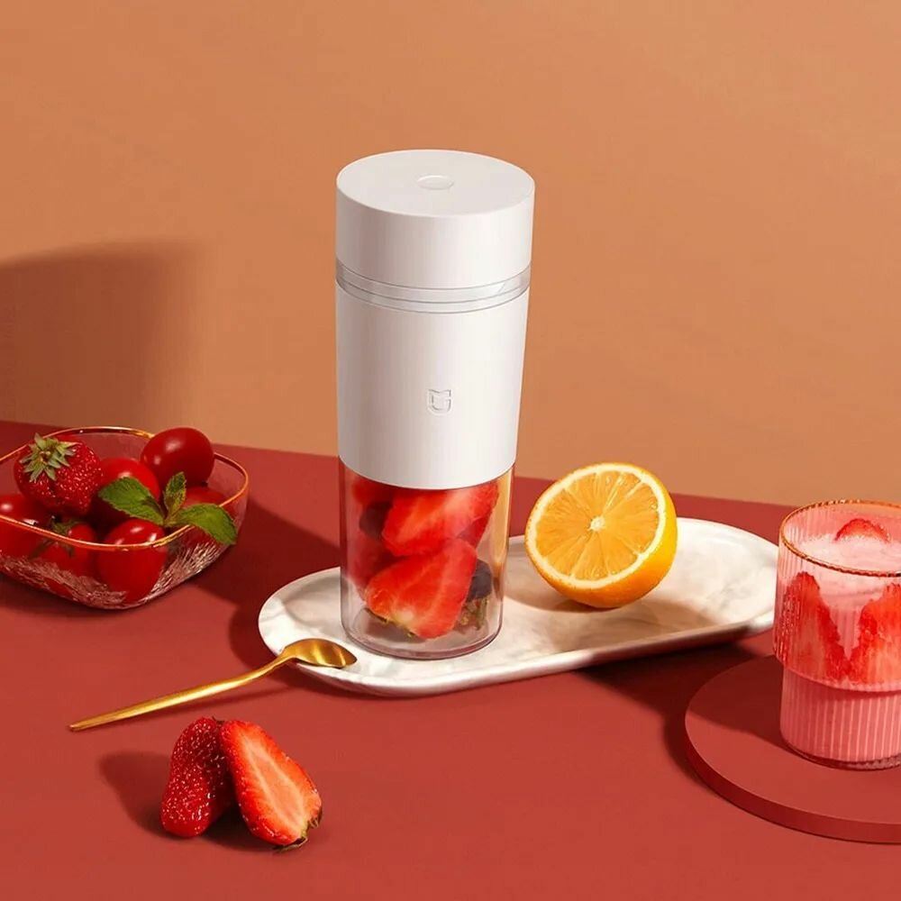 Портативный блендер Mijia Portable Juicer Cup MJZZB01PL 300мл, белый — фото 1