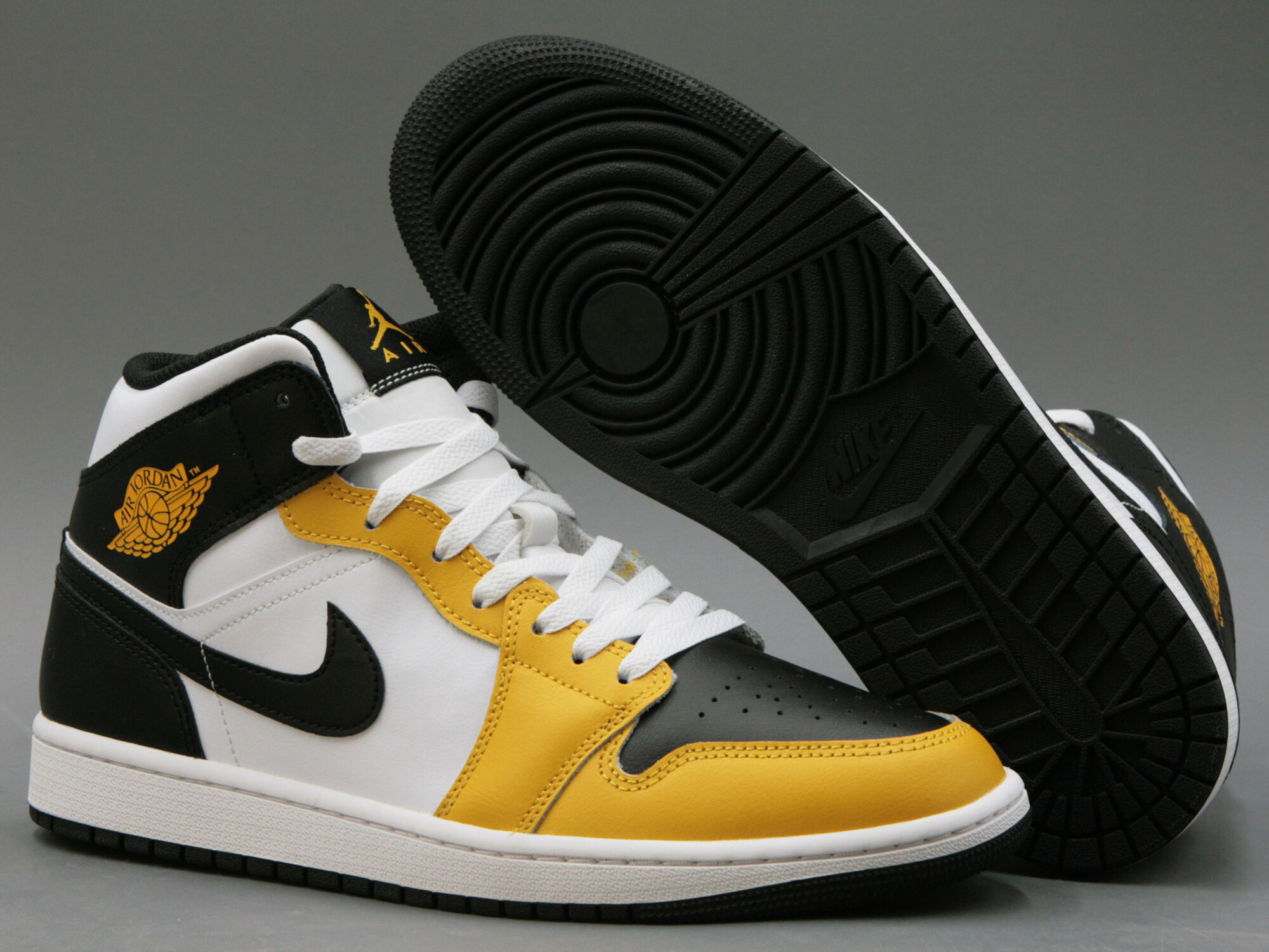 Кроссовки NIKE Air Jordan 1