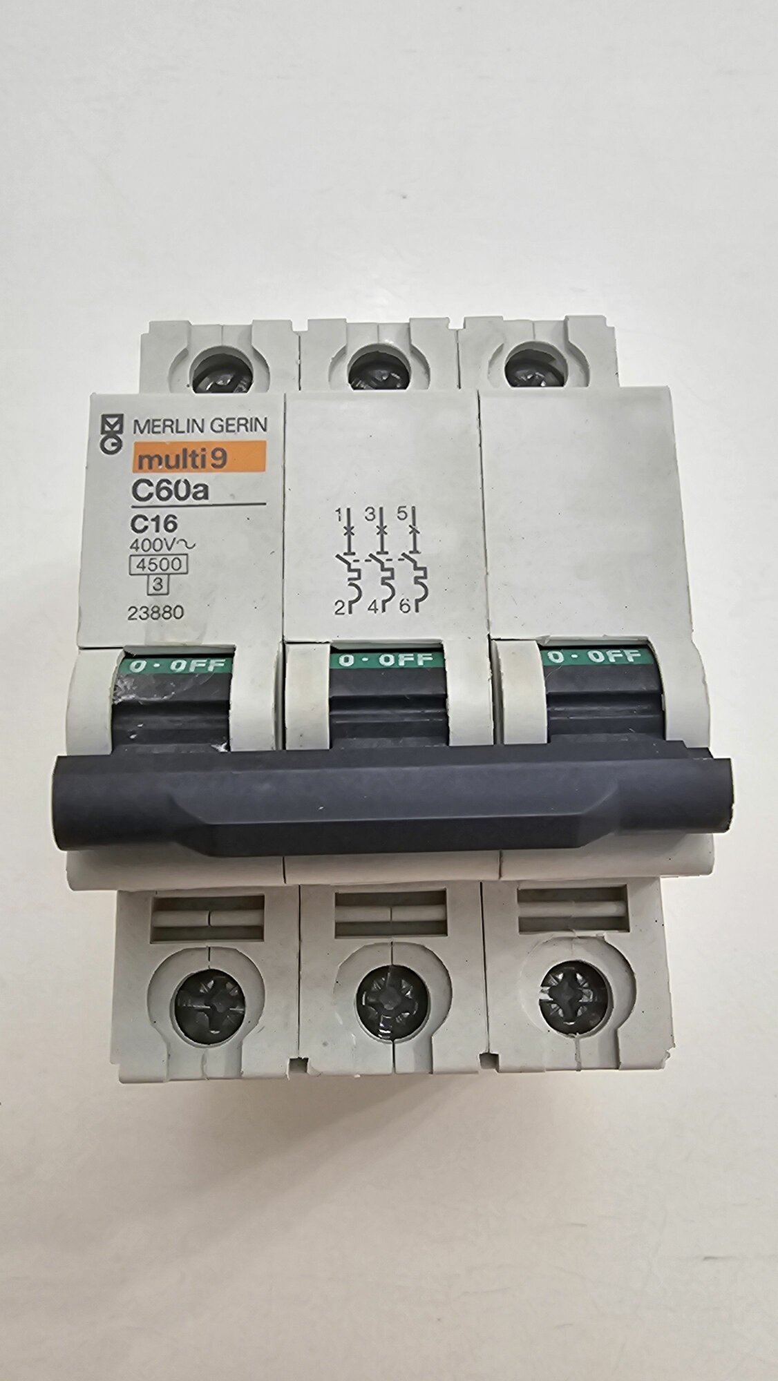 Автоматический выключатель Schneider Electric Multi9 3P 16А (C) 4.5кА 23880