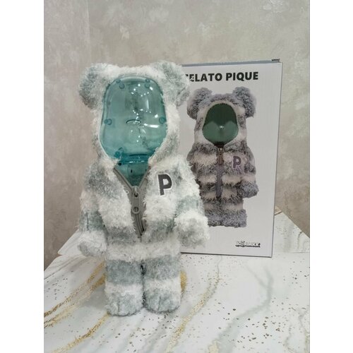 Игрушка Bearbrick CELATO PIQUE PAJAMAS 28 см 400 в комбинезоне белыйголубой 6700₽