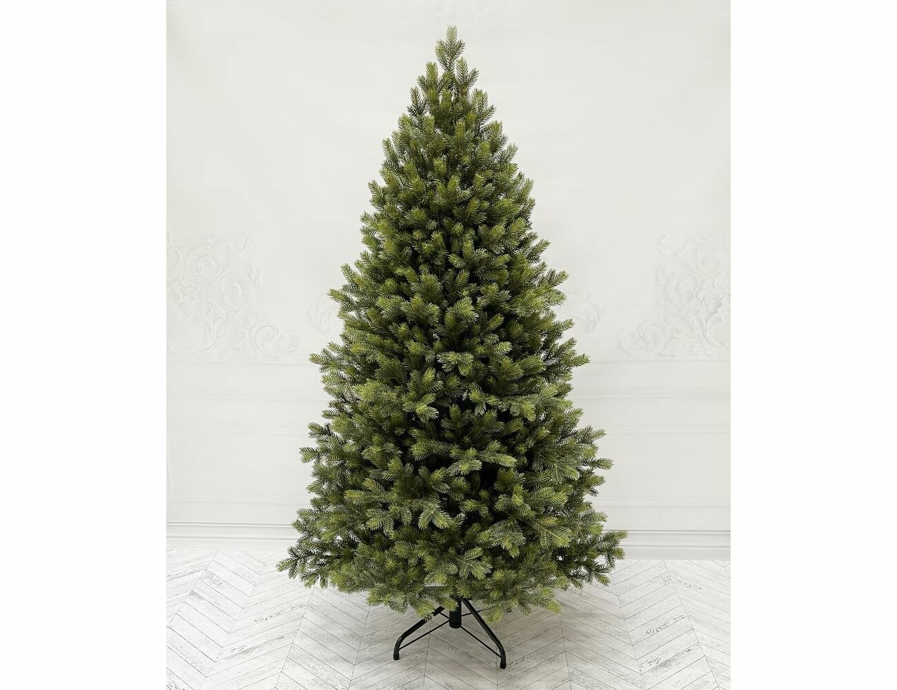 Искусственная ёлка Сахалинская Премиум 230 см литая 100% TreeDeLuxe 70205
