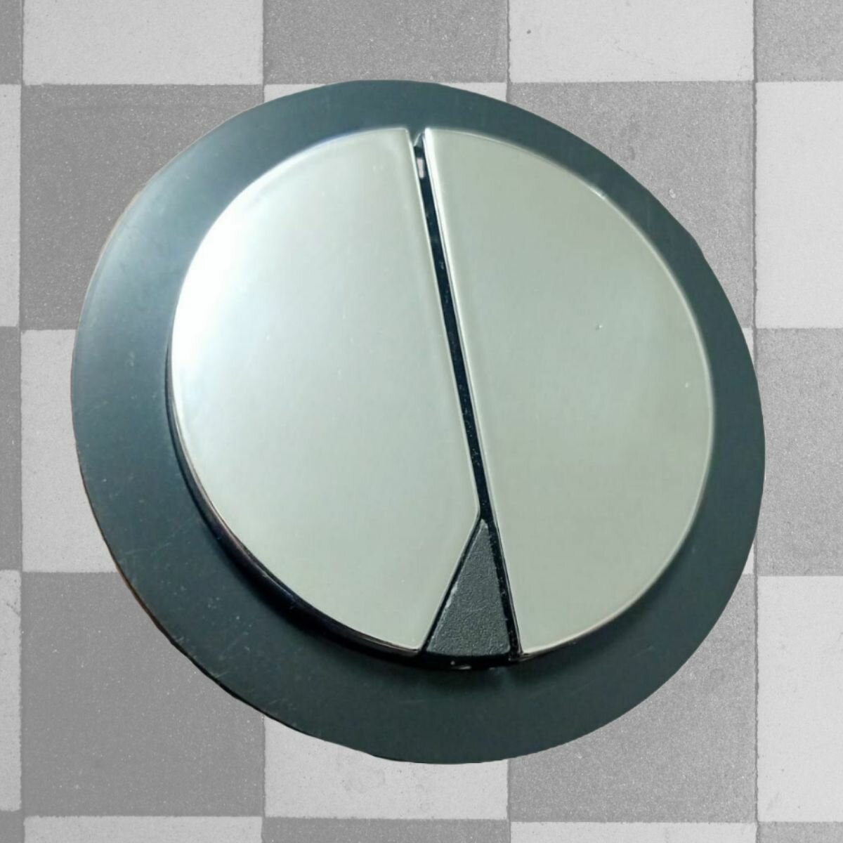 Кнопка для смыва унитаза — фото 1