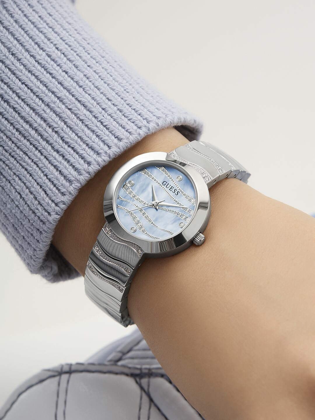 Наручные часы GUESS 