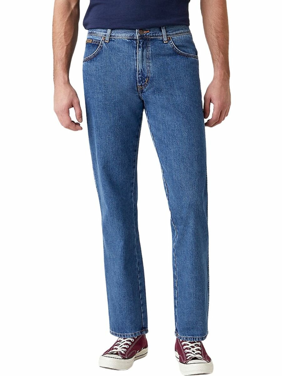 Джинсы классические Wrangler Men Texas Jeans, размер 31/32, синий